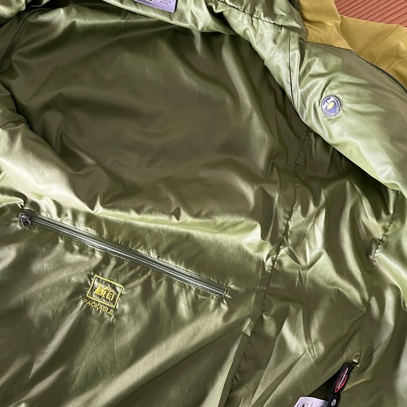 REI Jacket - Picture 10 of 11